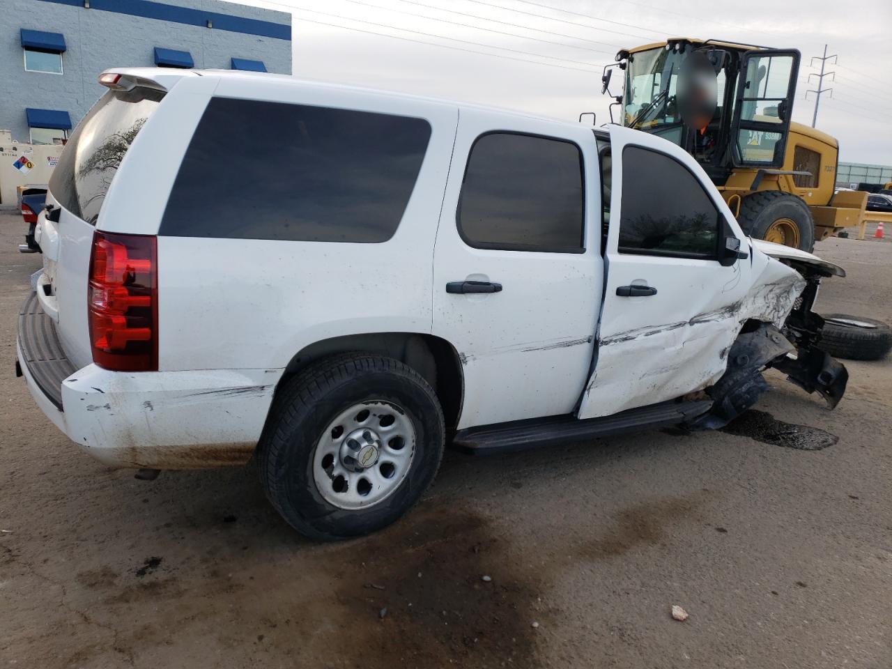 Photo 2 VIN: 1GNSK2E0XBR316244 - CHEVROLET TAHOE 