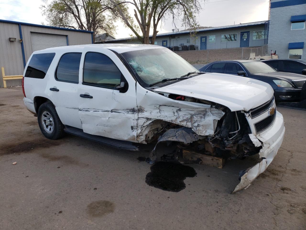 Photo 3 VIN: 1GNSK2E0XBR316244 - CHEVROLET TAHOE 