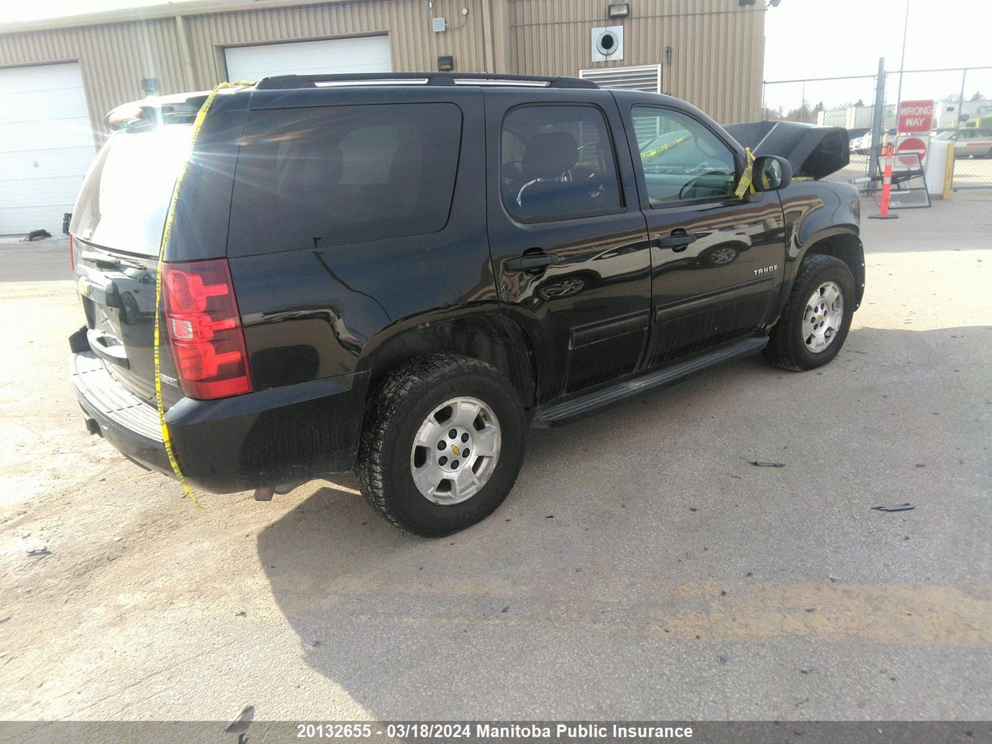 Photo 3 VIN: 1GNSK4E03CR213096 - CHEVROLET TAHOE 