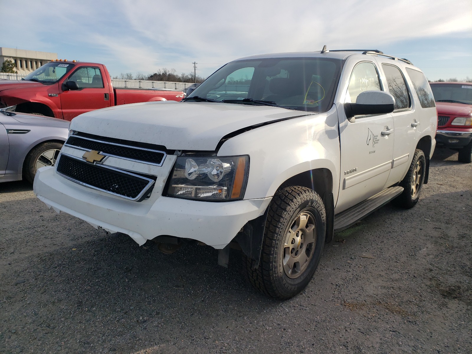 Photo 1 VIN: 1GNSKAE00BR313394 - CHEVROLET TAHOE K150 