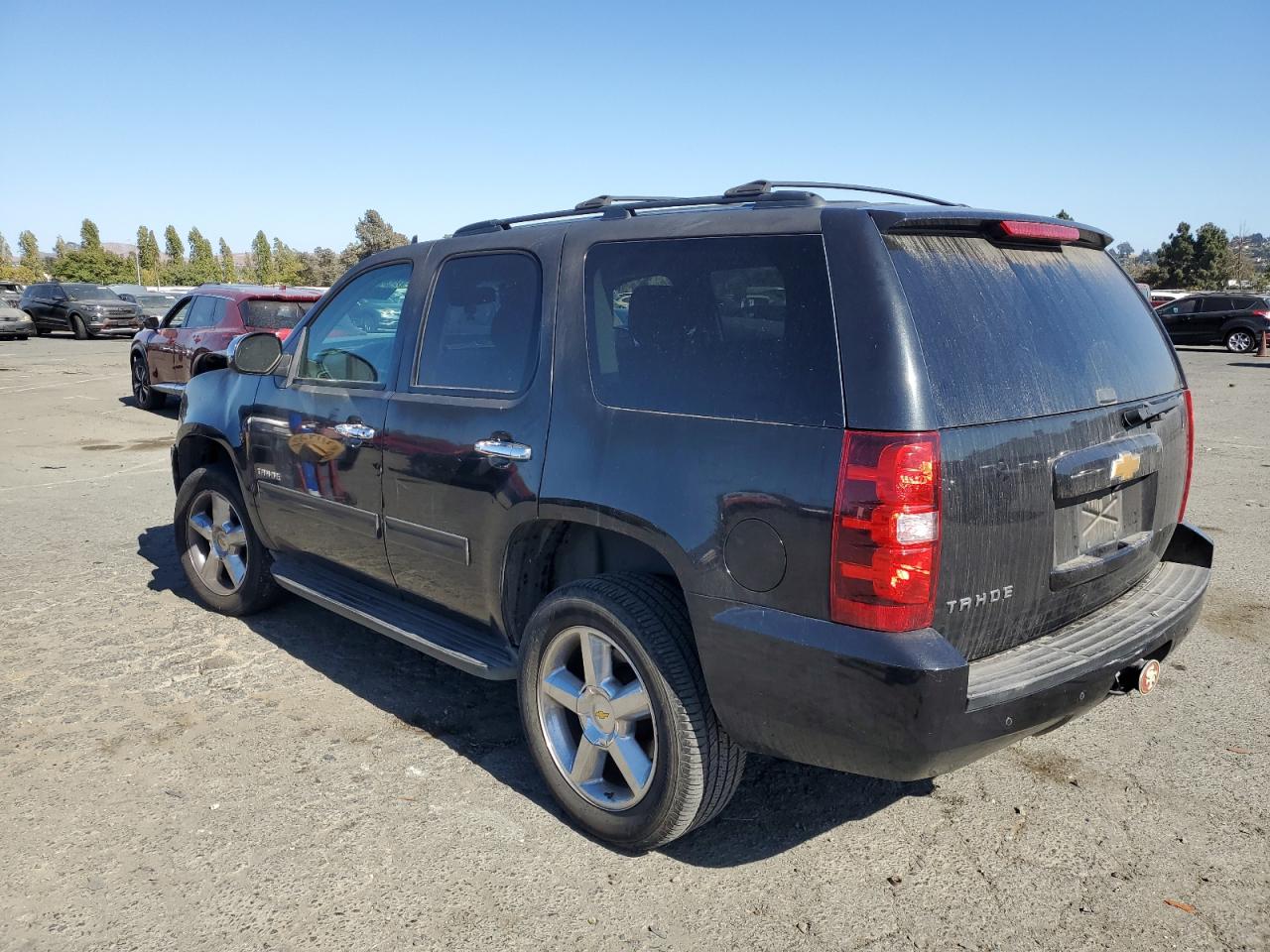 Photo 1 VIN: 1GNSKAE03DR233882 - CHEVROLET TAHOE 