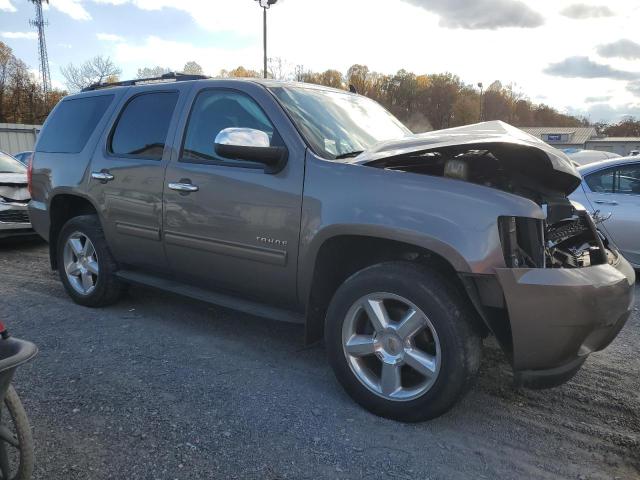 Photo 3 VIN: 1GNSKAE06BR283334 - CHEVROLET TAHOE 