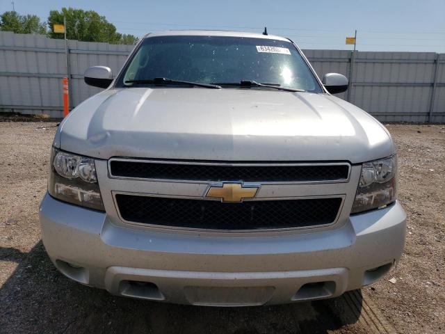 Photo 4 VIN: 1GNSKAE06BR293555 - CHEVROLET TAHOE K150 