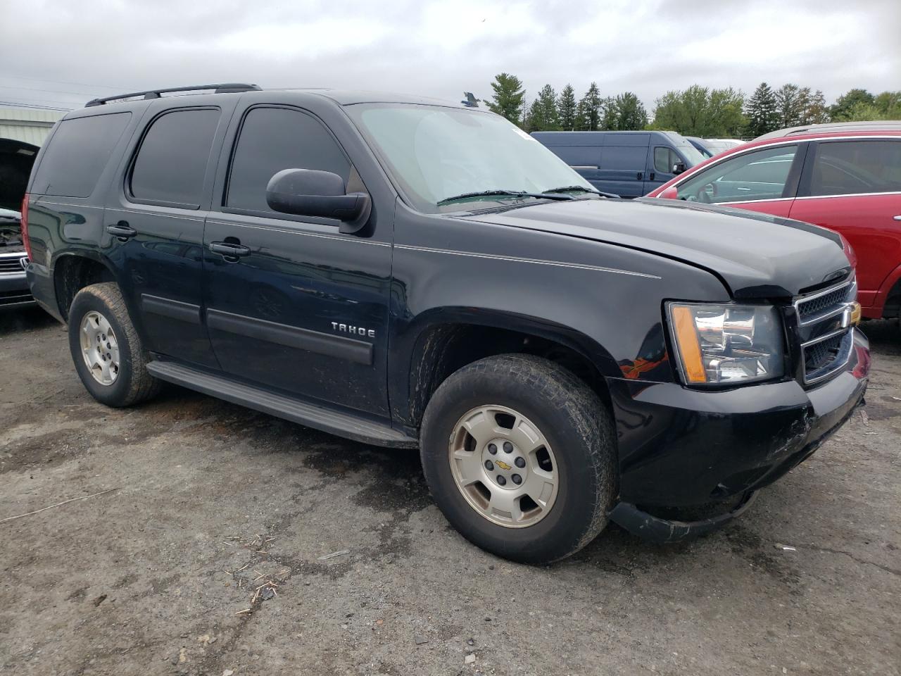 Photo 3 VIN: 1GNSKAE08ER162762 - CHEVROLET TAHOE 