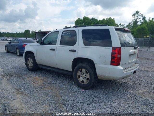 Photo 2 VIN: 1GNSKAE09BR114523 - CHEVROLET TAHOE 