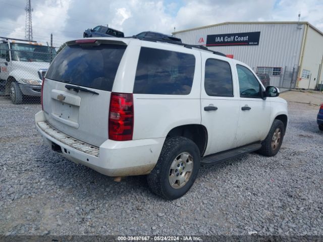 Photo 3 VIN: 1GNSKAE09BR114523 - CHEVROLET TAHOE 