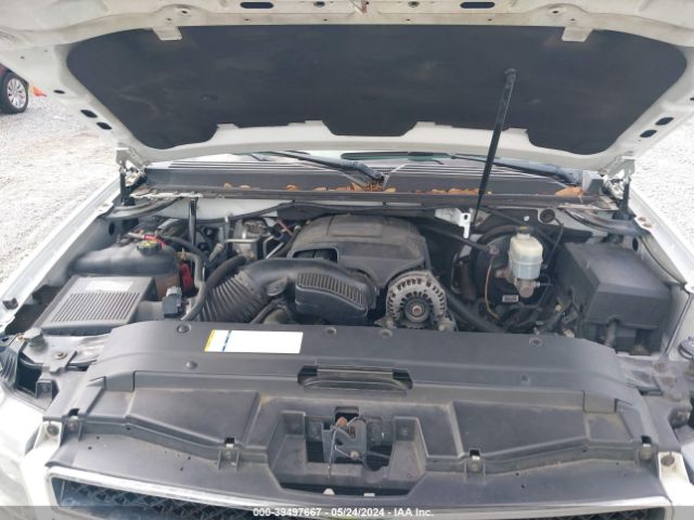 Photo 9 VIN: 1GNSKAE09BR114523 - CHEVROLET TAHOE 