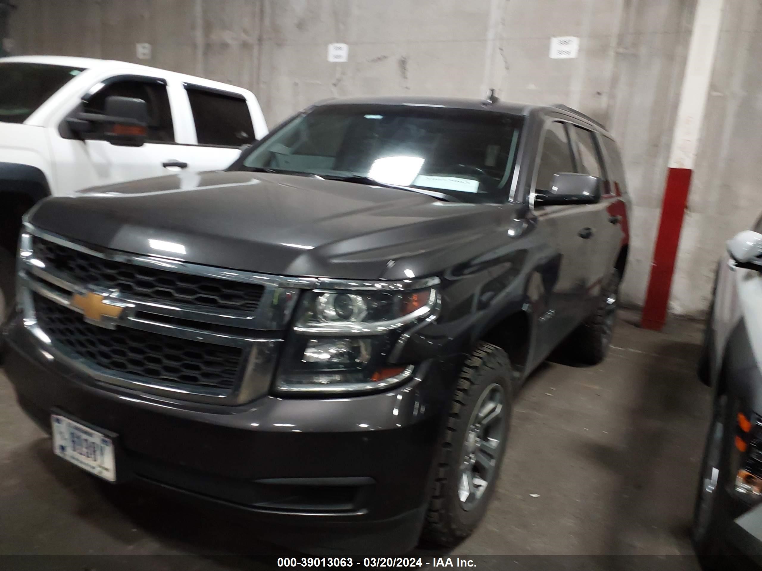 Photo 1 VIN: 1GNSKAEC3JR330148 - CHEVROLET TAHOE 