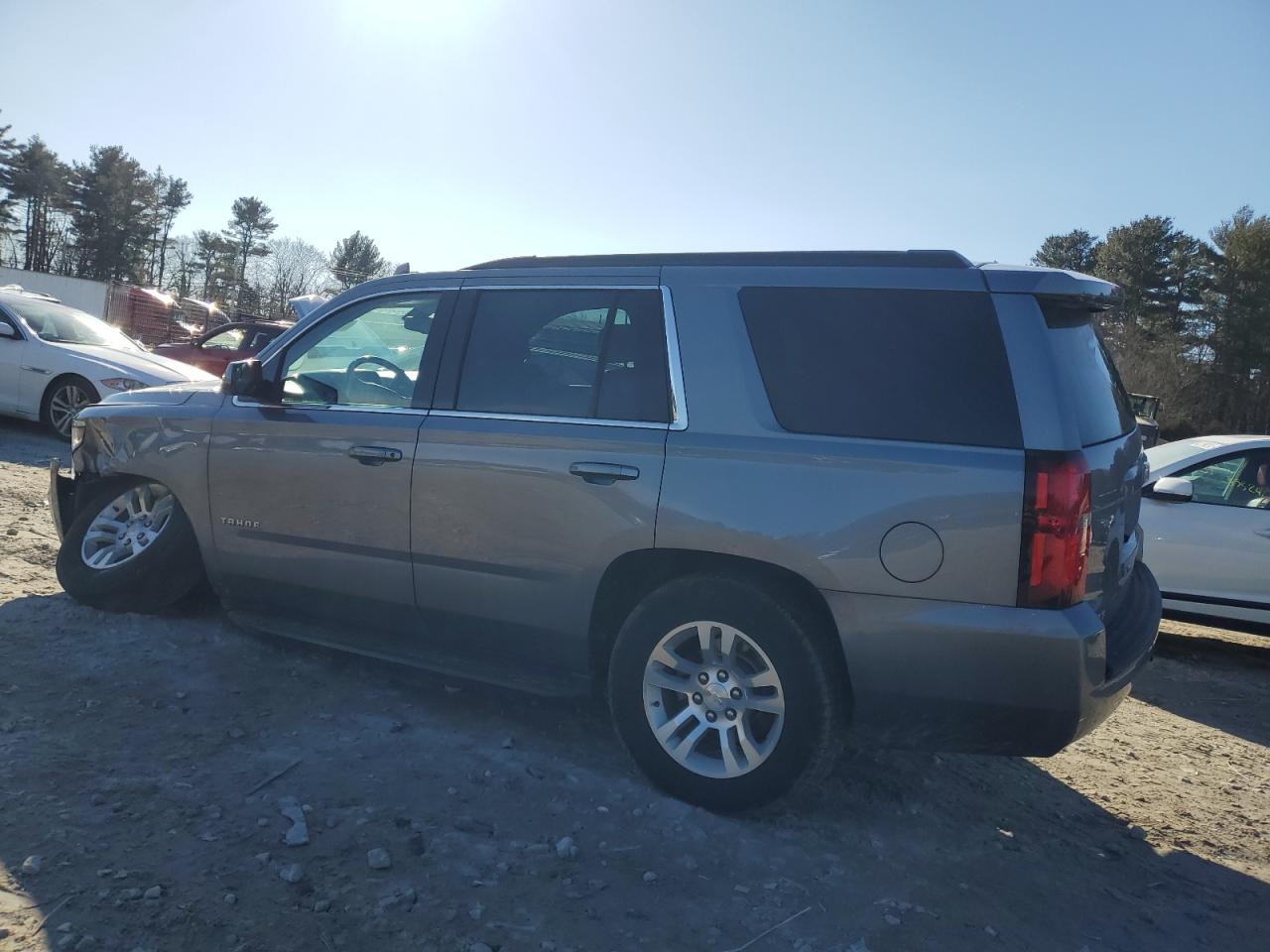 Photo 1 VIN: 1GNSKAEC6JR372958 - CHEVROLET TAHOE 