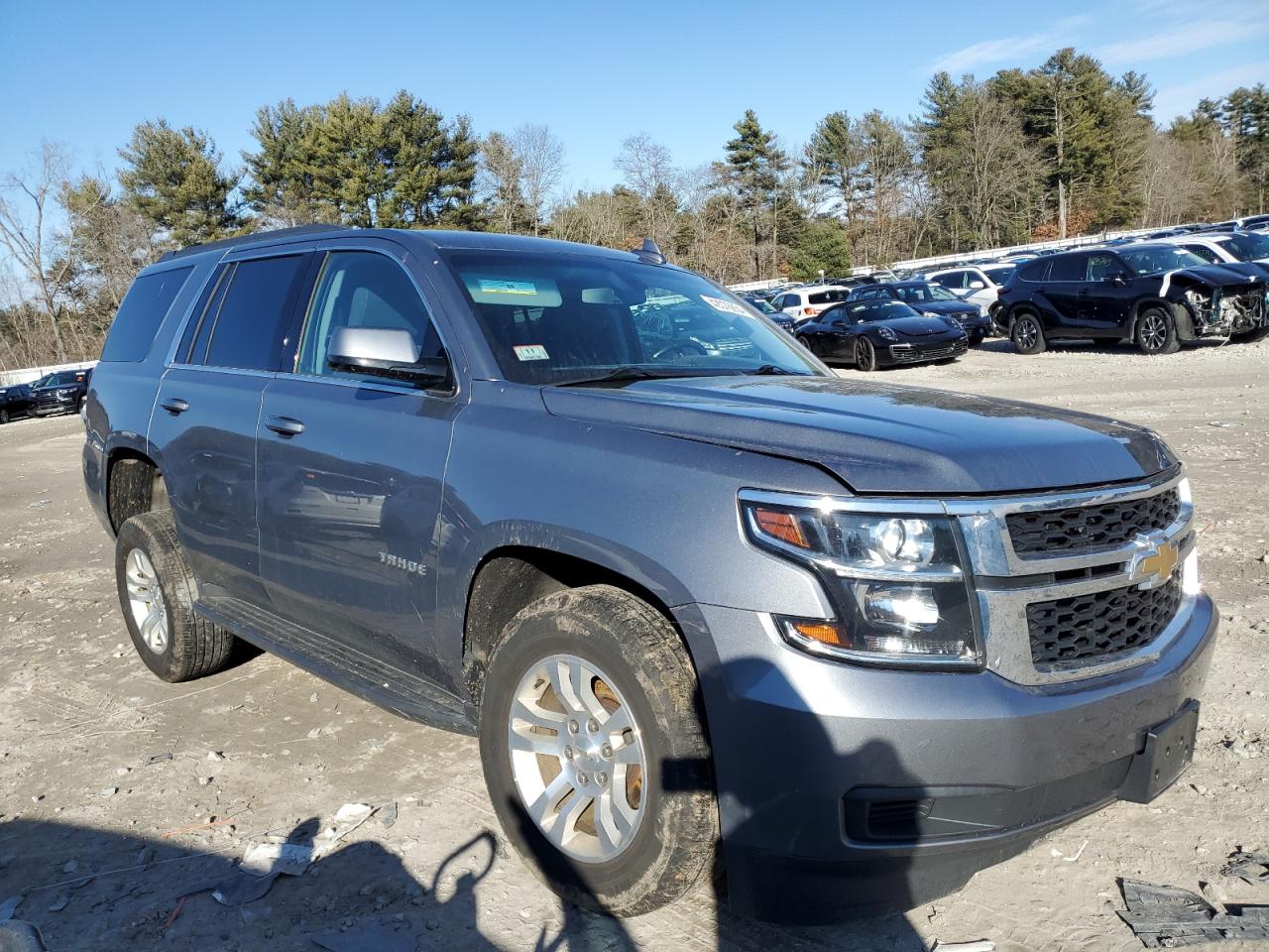 Photo 3 VIN: 1GNSKAEC6JR372958 - CHEVROLET TAHOE 