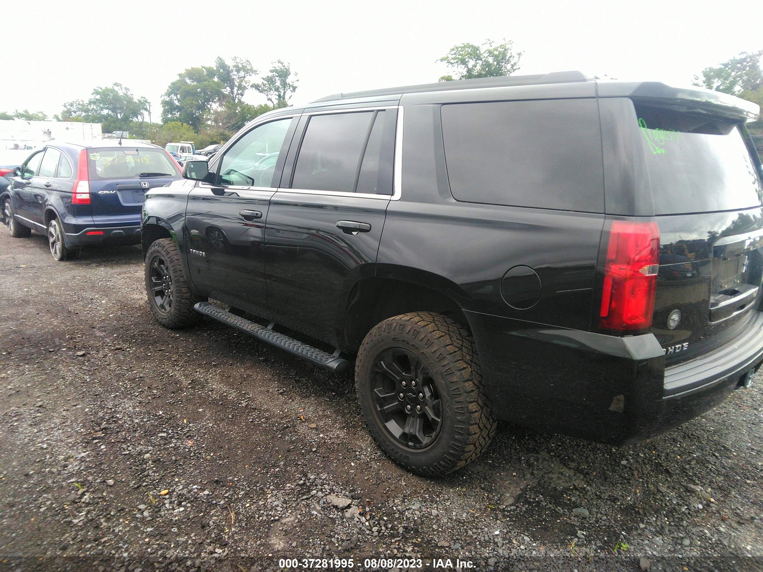 Photo 2 VIN: 1GNSKAKC1KR262115 - CHEVROLET TAHOE 