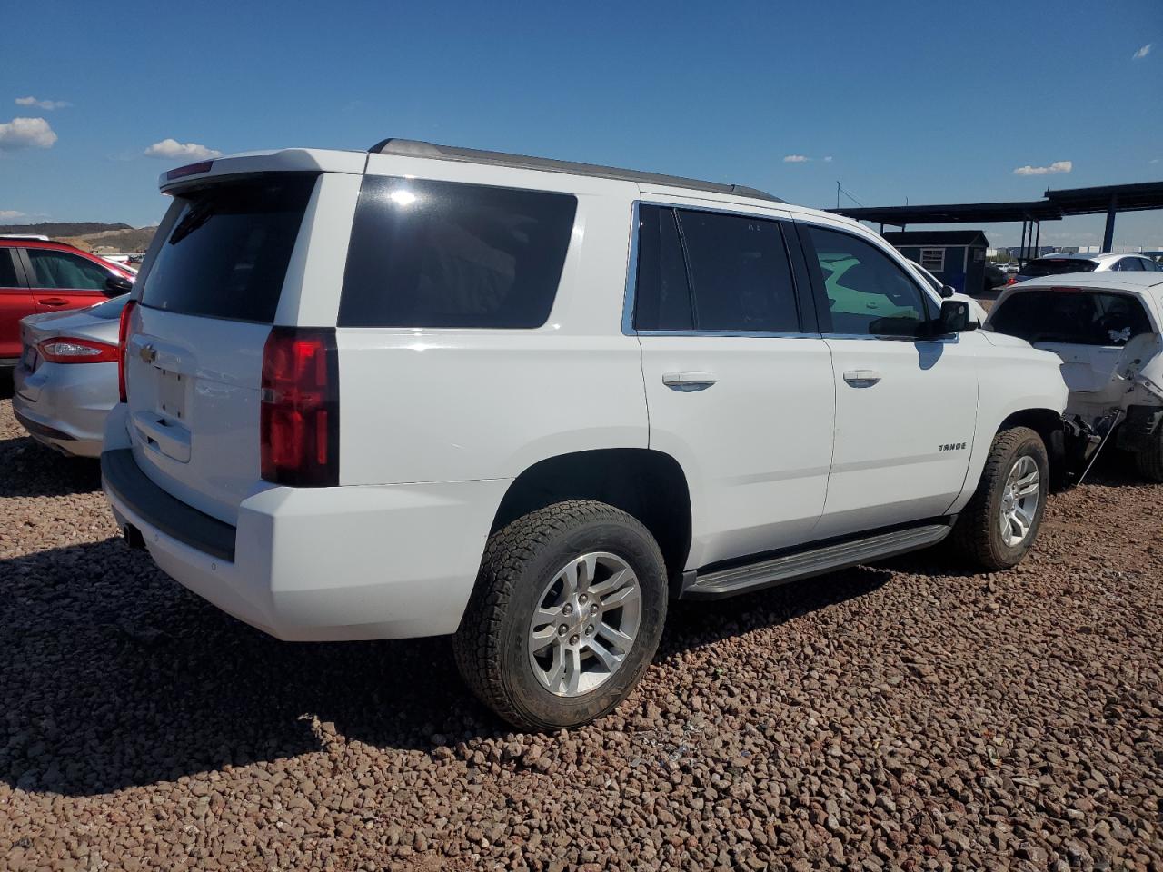 Photo 2 VIN: 1GNSKAKC2KR218821 - CHEVROLET TAHOE 