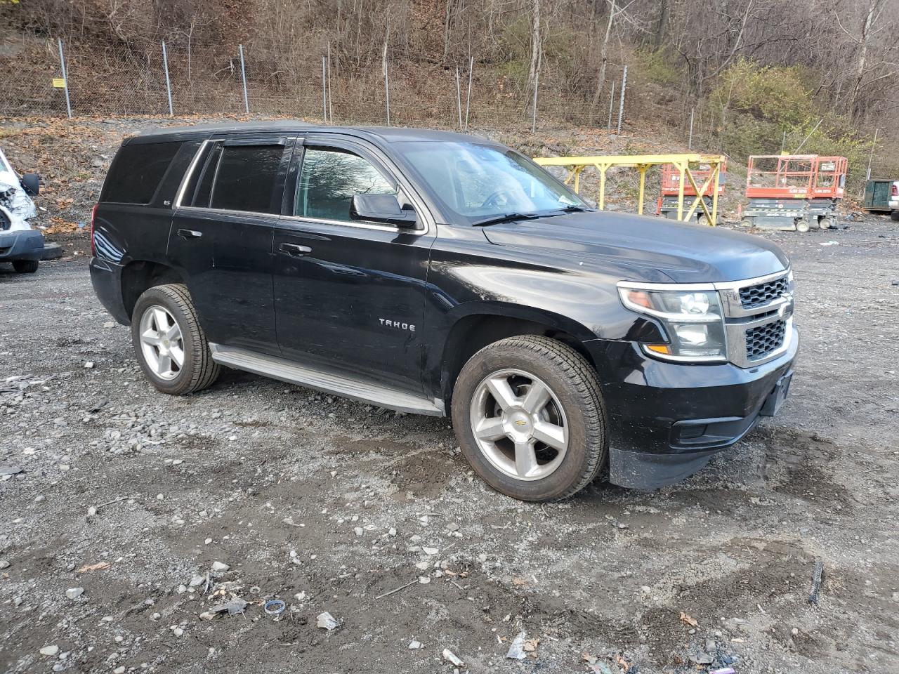 Photo 3 VIN: 1GNSKAKC9FR255516 - CHEVROLET TAHOE 