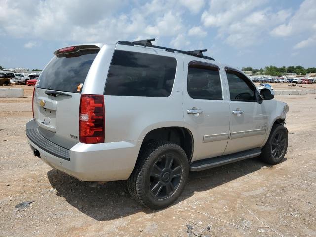 Photo 2 VIN: 1GNSKBE00BR249931 - CHEVROLET TAHOE 