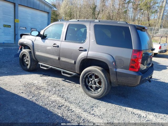 Photo 2 VIN: 1GNSKBE00BR254059 - CHEVROLET TAHOE 