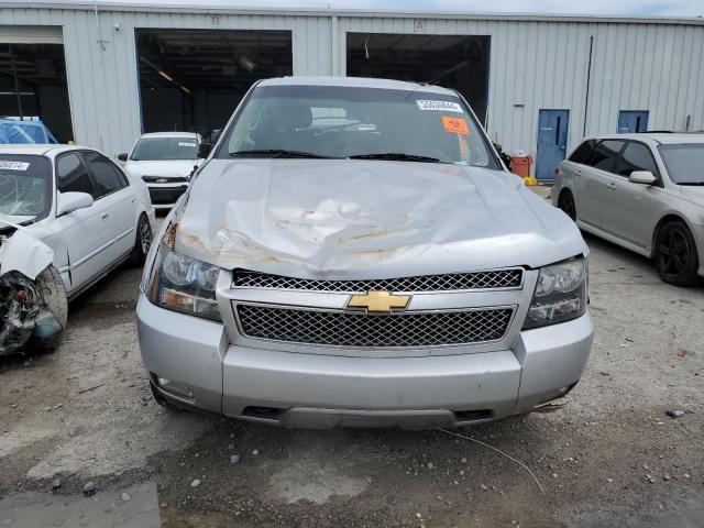 Photo 4 VIN: 1GNSKBE00CR323401 - CHEVROLET TAHOE K150 