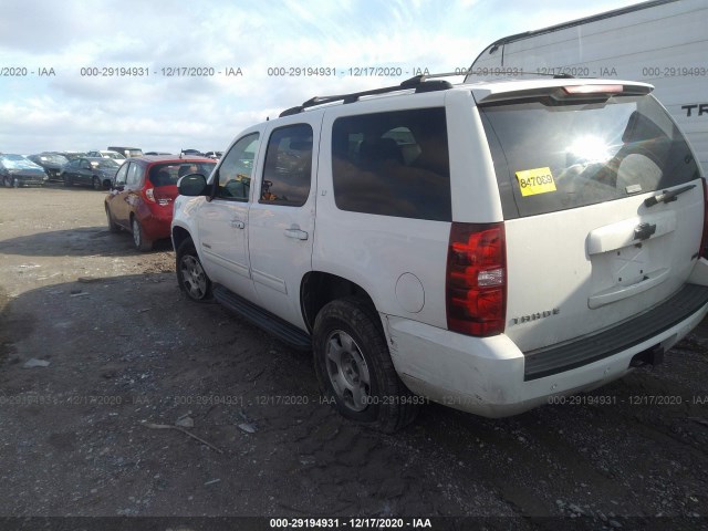 Photo 2 VIN: 1GNSKBE01BR301597 - CHEVROLET TAHOE 