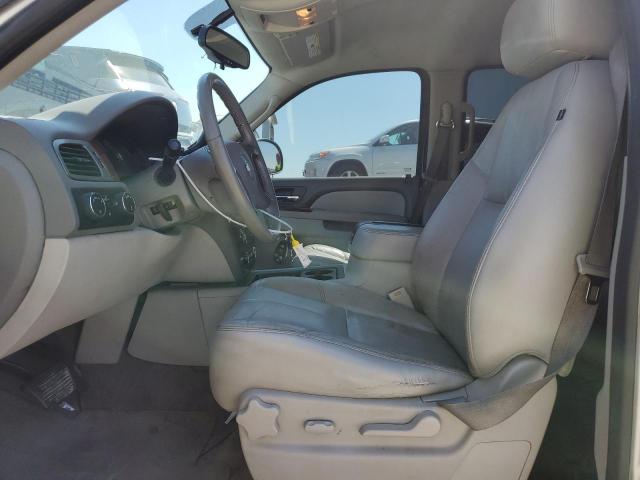 Photo 6 VIN: 1GNSKBE01BR345888 - CHEVROLET TAHOE K150 