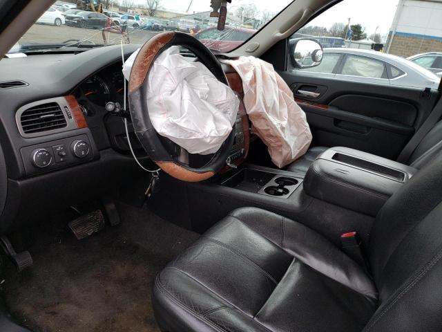 Photo 4 VIN: 1GNSKBE01DR307290 - CHEVROLET TAHOE K150 