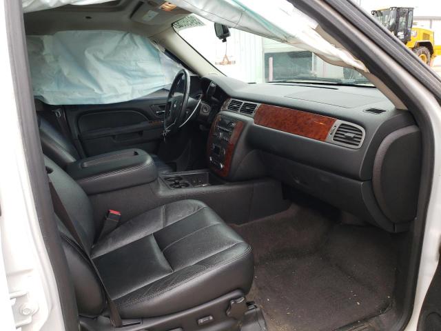 Photo 4 VIN: 1GNSKBE01DR339785 - CHEVROLET TAHOE K150 