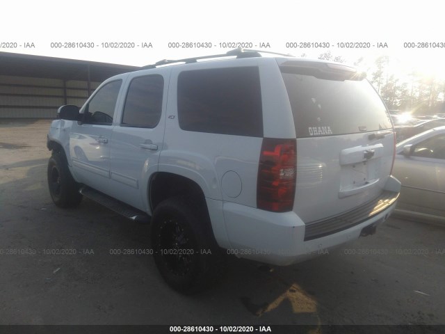 Photo 2 VIN: 1GNSKBE02BR125868 - CHEVROLET TAHOE 