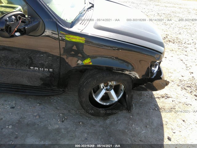 Photo 5 VIN: 1GNSKBE02BR246481 - CHEVROLET TAHOE 