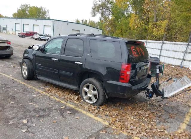 Photo 2 VIN: 1GNSKBE02BR305013 - CHEVROLET TAHOE 