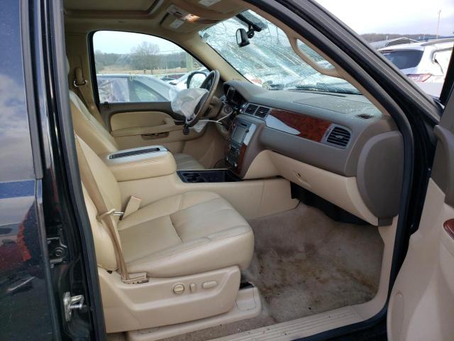 Photo 4 VIN: 1GNSKBE02CR283323 - CHEVROLET TAHOE K150 