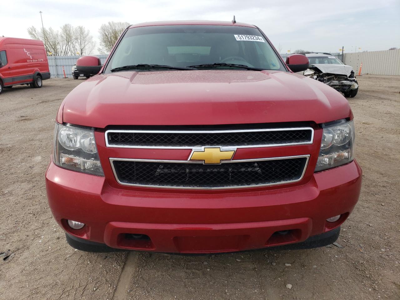 Photo 4 VIN: 1GNSKBE02DR148330 - CHEVROLET TAHOE 