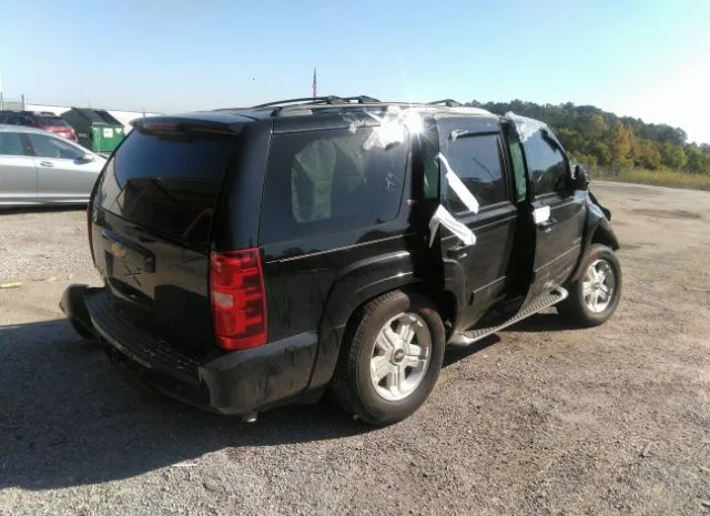 Photo 3 VIN: 1GNSKBE02DR195230 - CHEVROLET TAHOE 