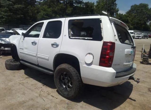 Photo 2 VIN: 1GNSKBE02DR255930 - CHEVROLET TAHOE 