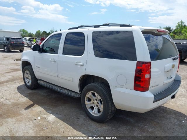 Photo 2 VIN: 1GNSKBE03BR347657 - CHEVROLET TAHOE 