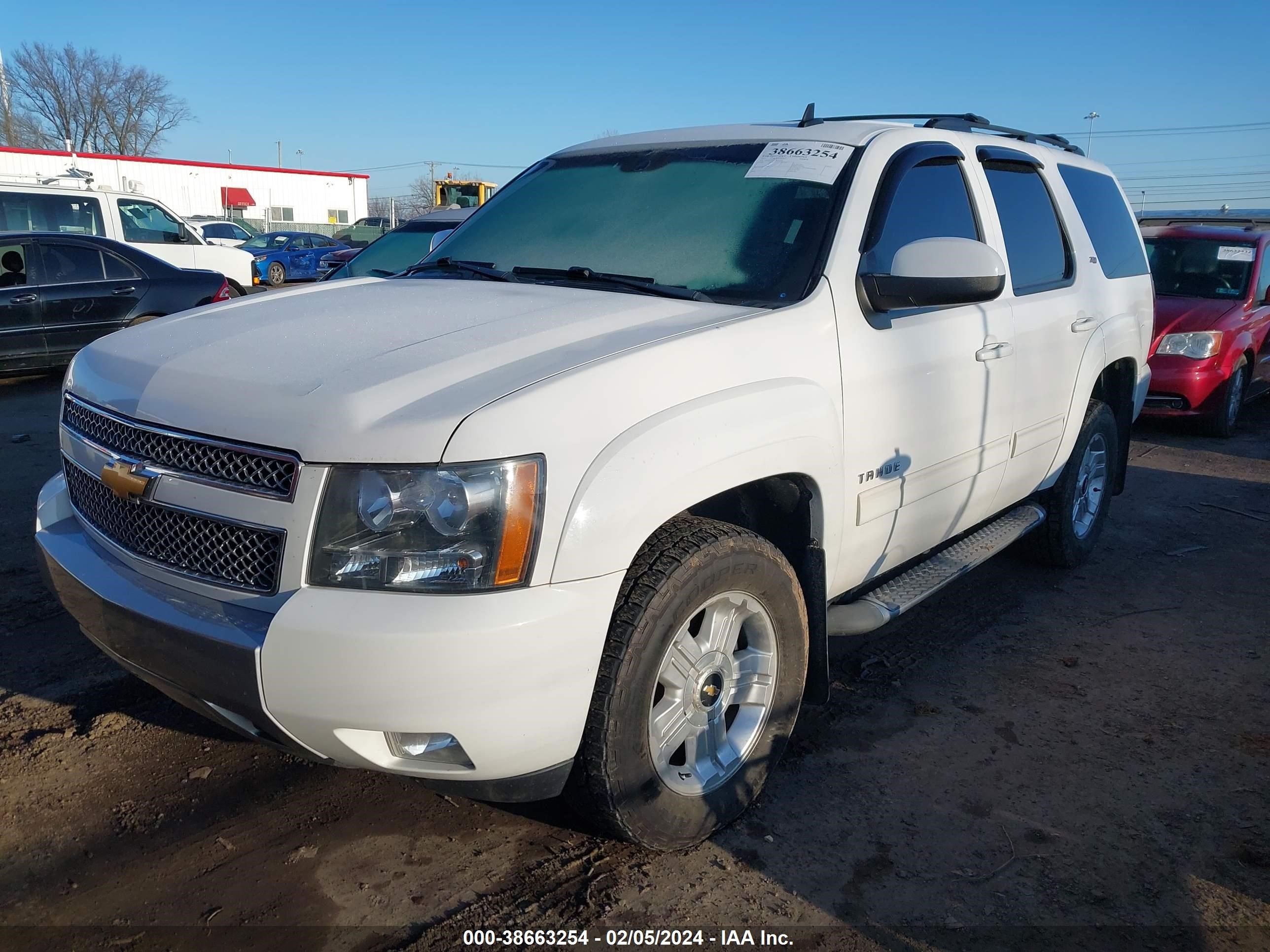 Photo 1 VIN: 1GNSKBE03CR262920 - CHEVROLET TAHOE 