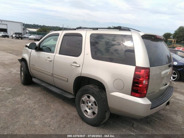 Photo 2 VIN: 1GNSKBE03DR152905 - CHEVROLET TAHOE 