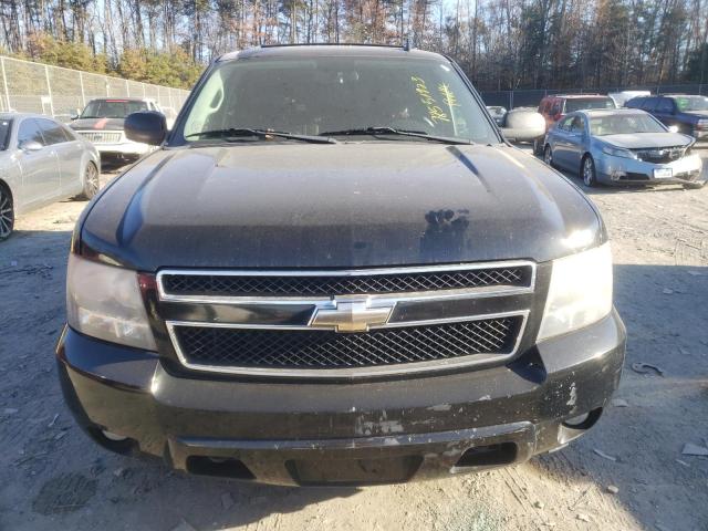 Photo 4 VIN: 1GNSKBE04BR111227 - CHEVROLET TAHOE 