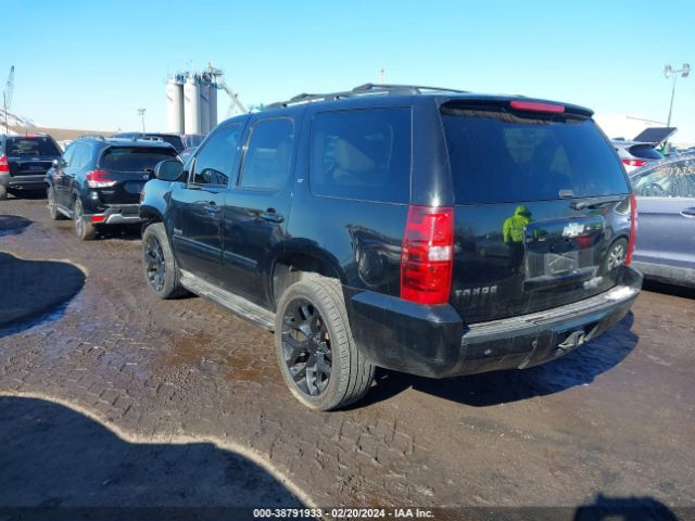 Photo 2 VIN: 1GNSKBE04BR247292 - CHEVROLET TAHOE 