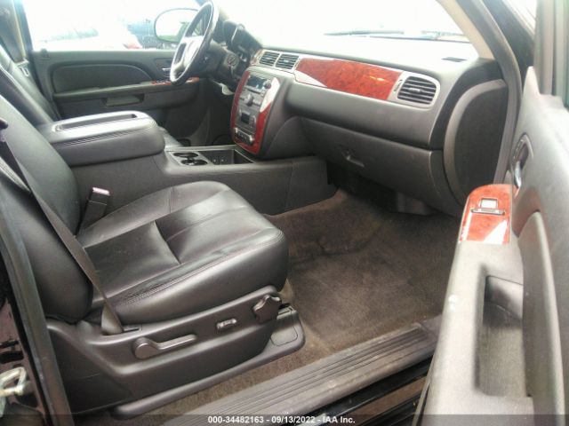 Photo 4 VIN: 1GNSKBE04DR332801 - CHEVROLET TAHOE 