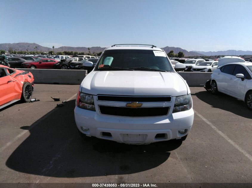 Photo 11 VIN: 1GNSKBE04ER135287 - CHEVROLET TAHOE 