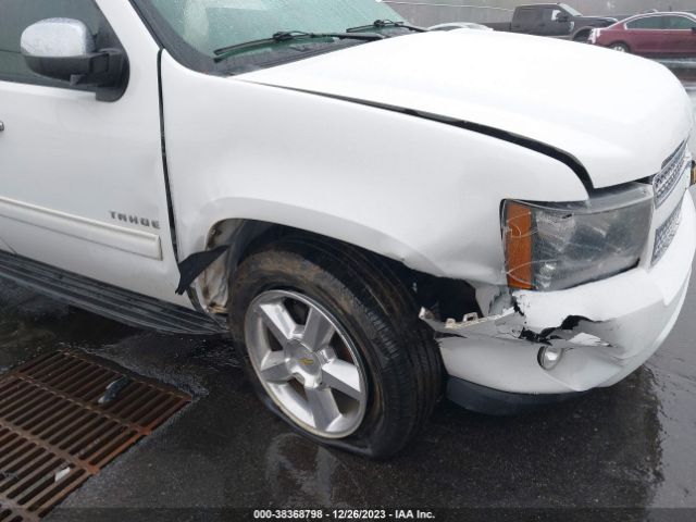 Photo 5 VIN: 1GNSKBE04ER178219 - CHEVROLET TAHOE 