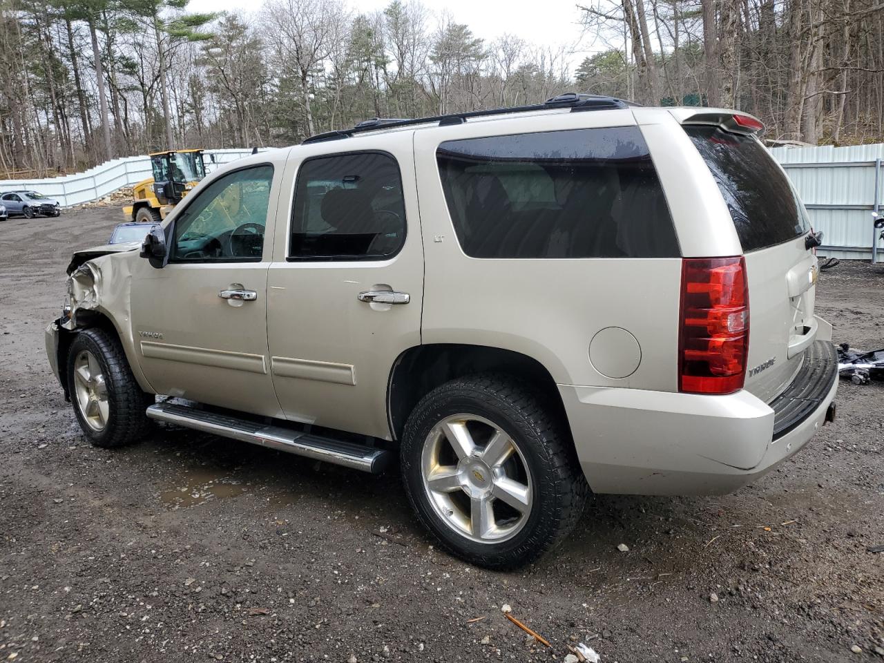 Photo 1 VIN: 1GNSKBE05DR168541 - CHEVROLET TAHOE 