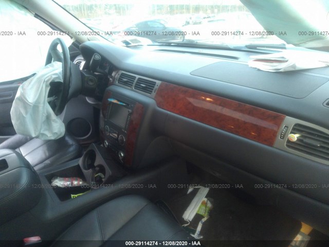 Photo 4 VIN: 1GNSKBE05DR176753 - CHEVROLET TAHOE 