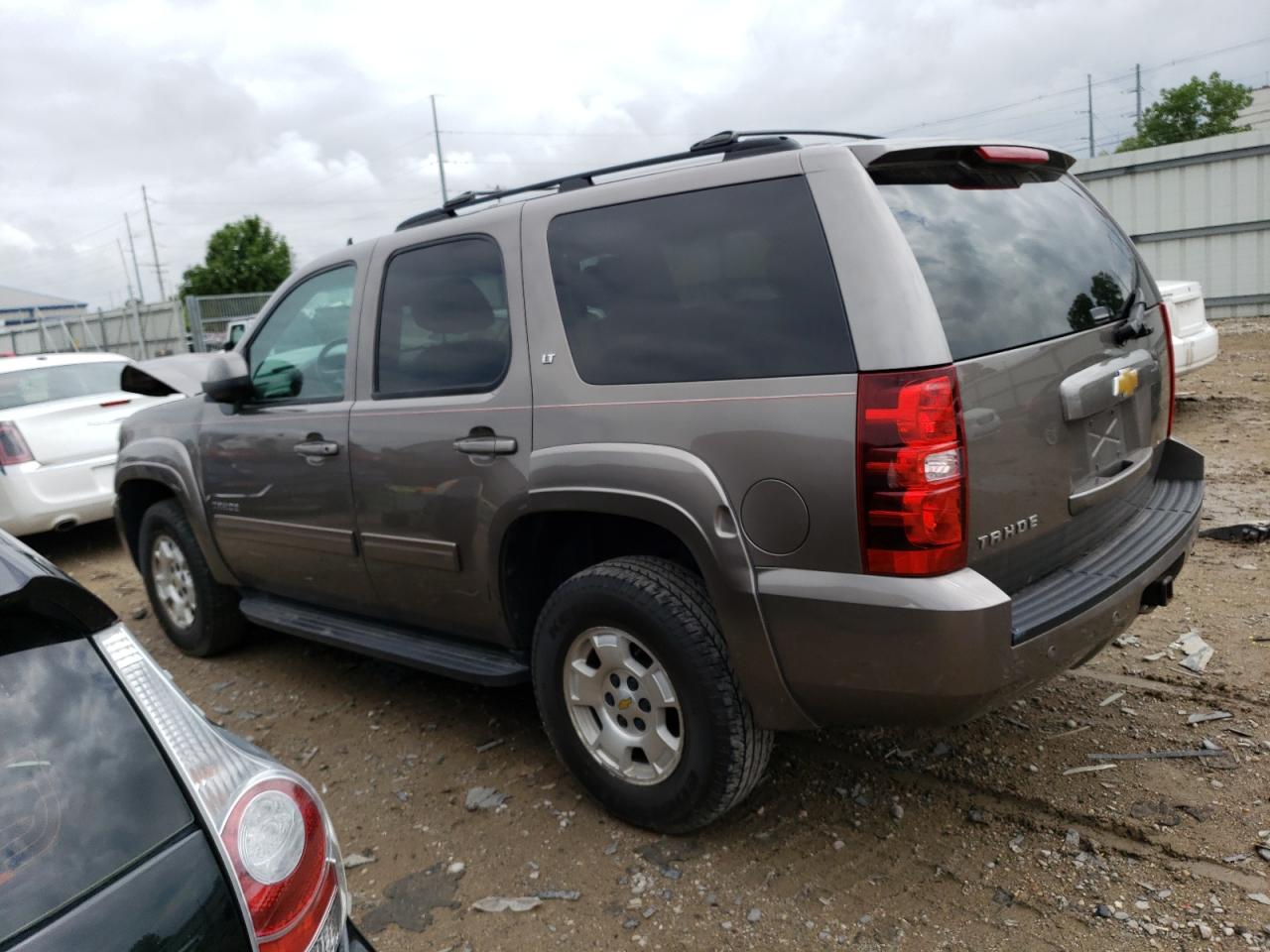 Photo 1 VIN: 1GNSKBE05DR322844 - CHEVROLET TAHOE 