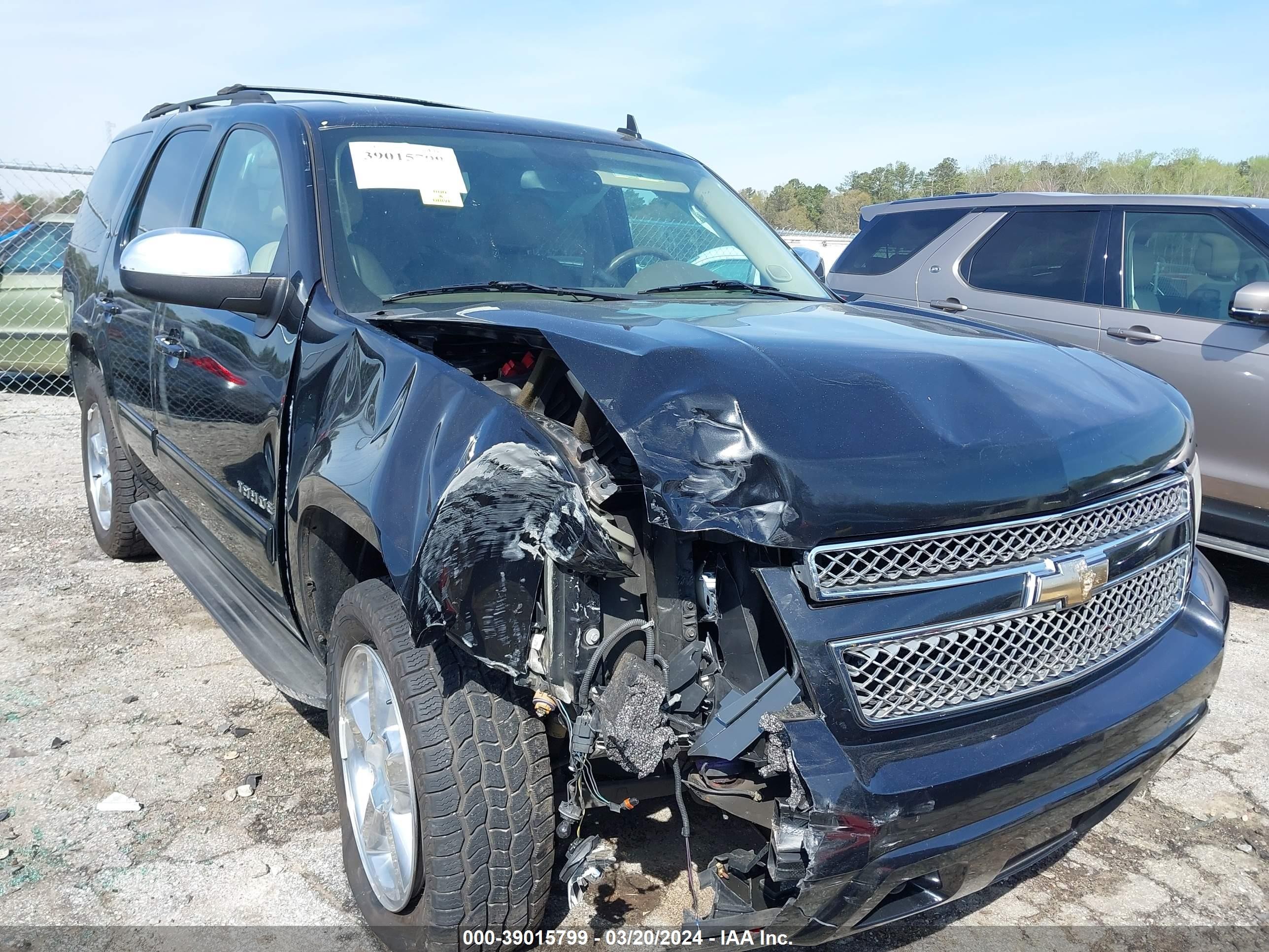 Photo 5 VIN: 1GNSKBE06BR277457 - CHEVROLET TAHOE 