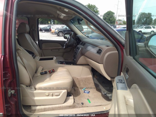 Photo 4 VIN: 1GNSKBE06BR283887 - CHEVROLET TAHOE 