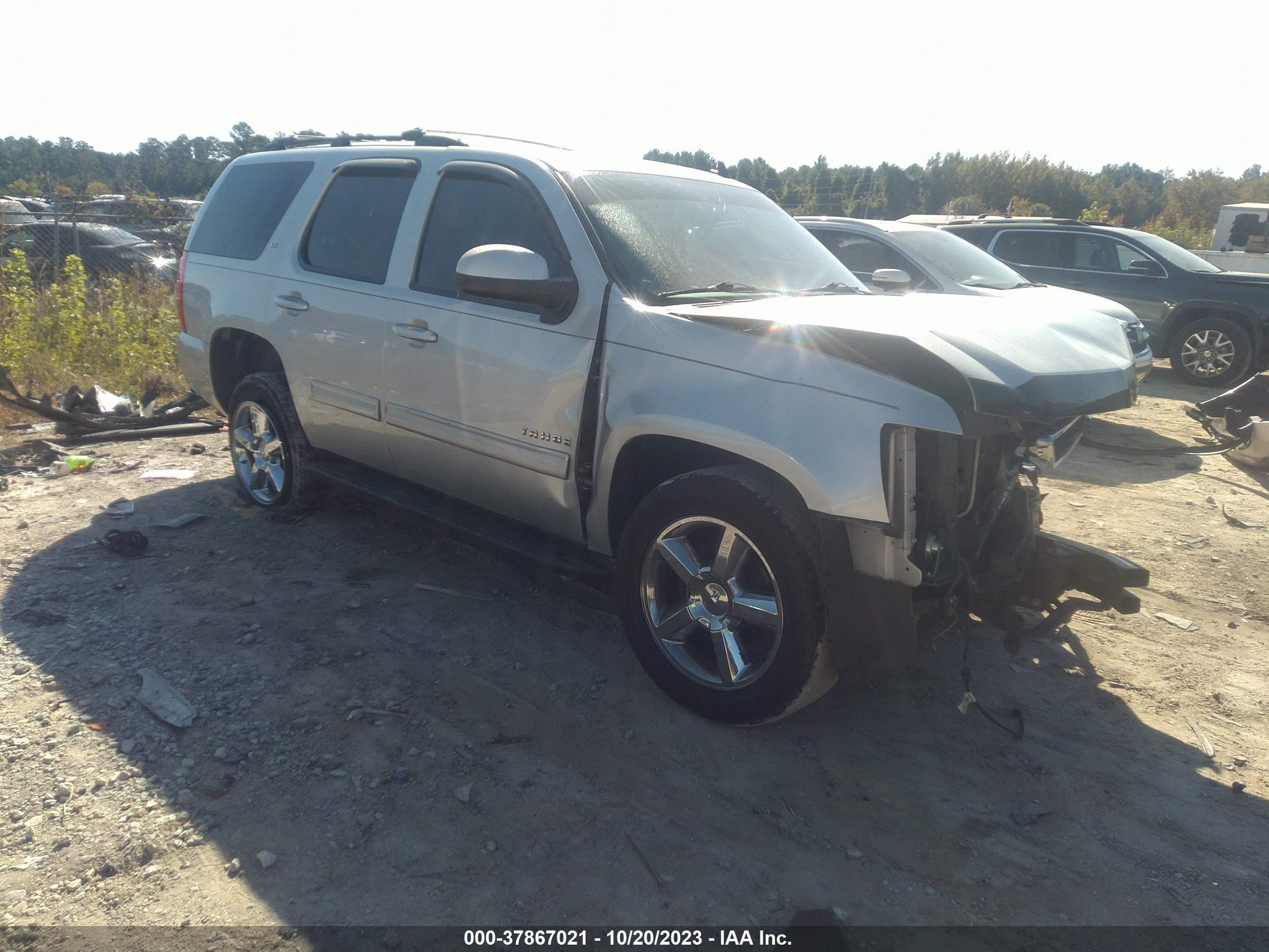 Photo 0 VIN: 1GNSKBE06BR355333 - CHEVROLET TAHOE 