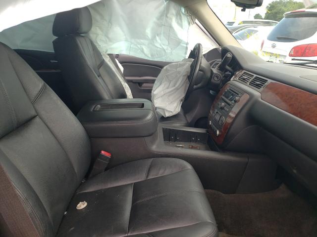 Photo 4 VIN: 1GNSKBE06DR351267 - CHEVROLET TAHOE K150 