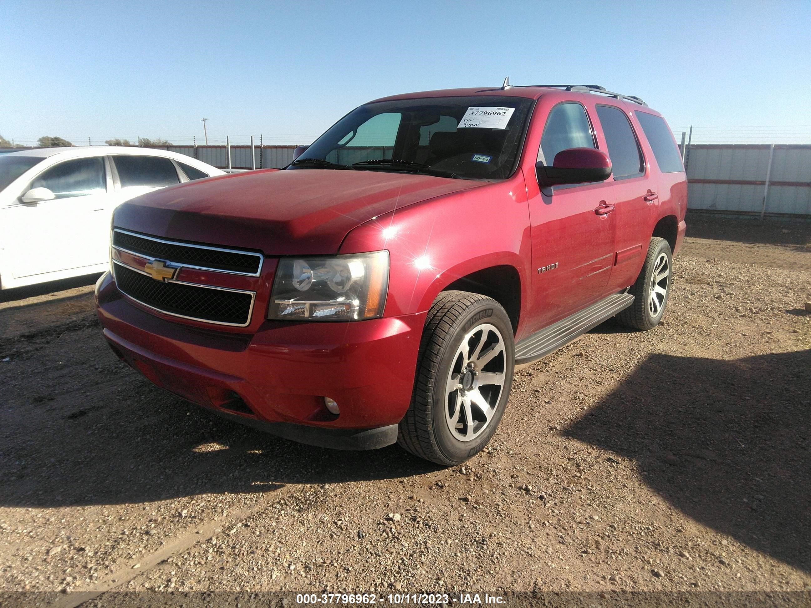 Photo 1 VIN: 1GNSKBE06ER242941 - CHEVROLET TAHOE 