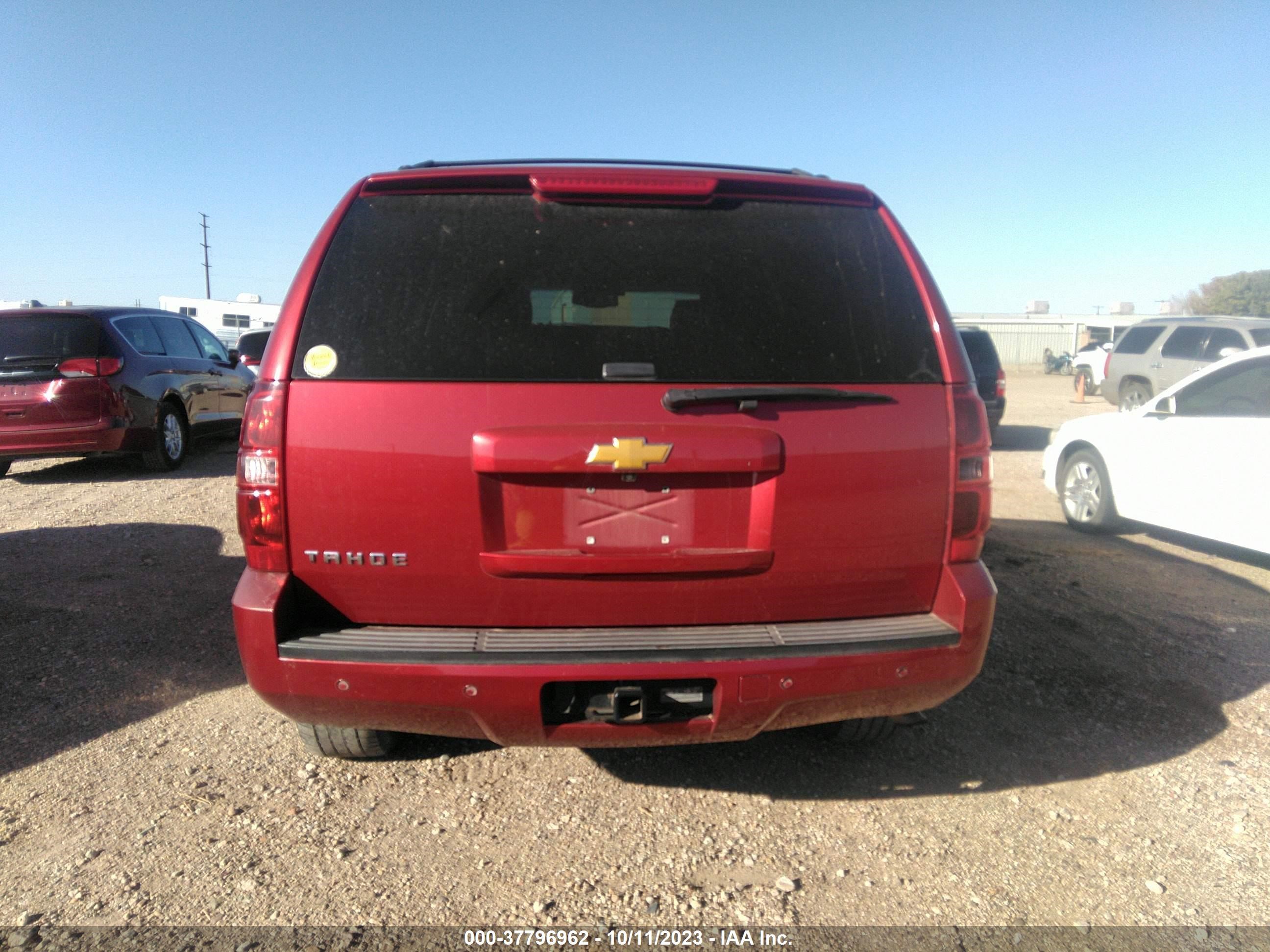 Photo 15 VIN: 1GNSKBE06ER242941 - CHEVROLET TAHOE 