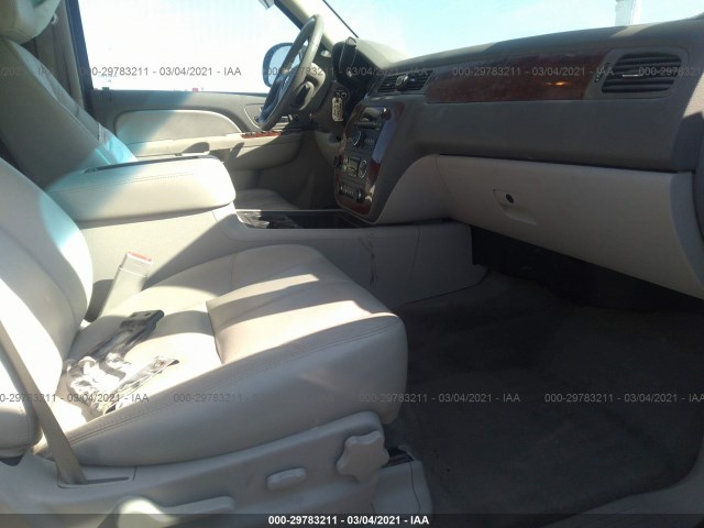 Photo 4 VIN: 1GNSKBE07DR153149 - CHEVROLET TAHOE 