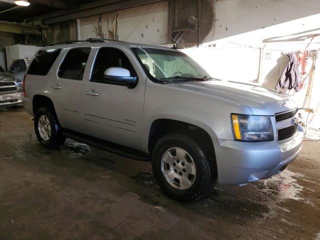 Photo 3 VIN: 1GNSKBE08BR190000 - CHEVROLET TAHOE 